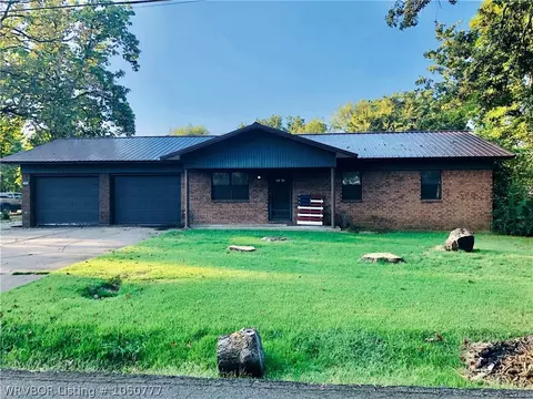 479 E 5th St, Waldron, AR 72958 photo 2