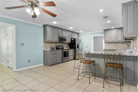 106 Hollywood Pl, Lavaca, AR 72941 photo 9