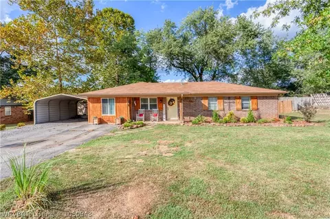 2406 Barbara Ln, Lavaca, AR 72941 photo 1