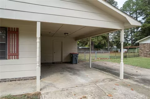303 Quincy St, Lavaca, AR 72941 photo 3