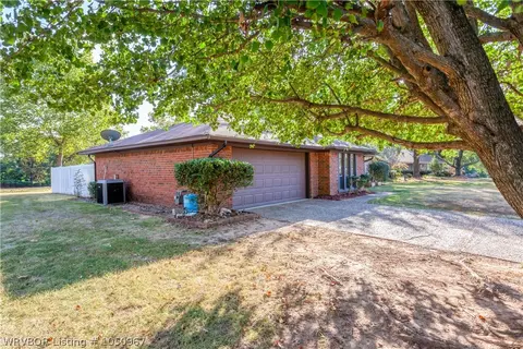 2108 Queensbury Way, Fort Smith, AR 72908 photo 5