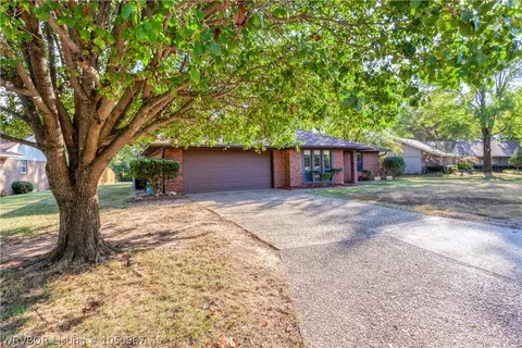 2108 Queensbury Way, Fort Smith, AR 72908 photo 4