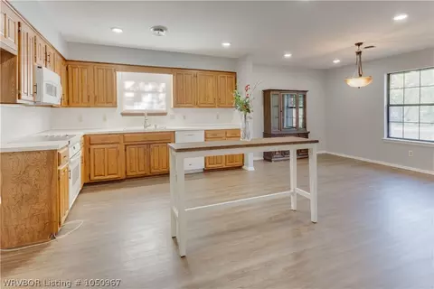 2108 Queensbury Way, Fort Smith, AR 72908 photo 8