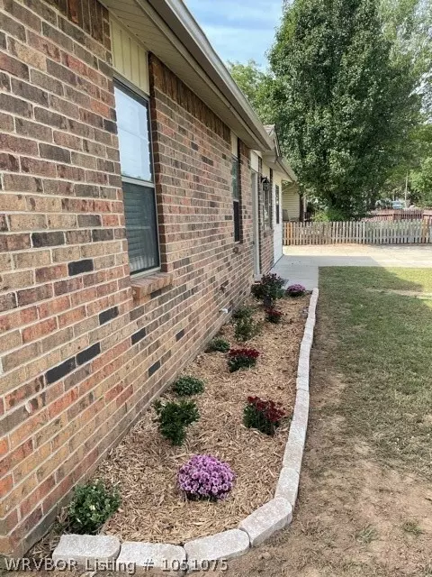 1009 P St, Barling, AR 72923 photo 5