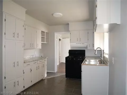 4700 S V St, Fort Smith, AR 72903 photo 4