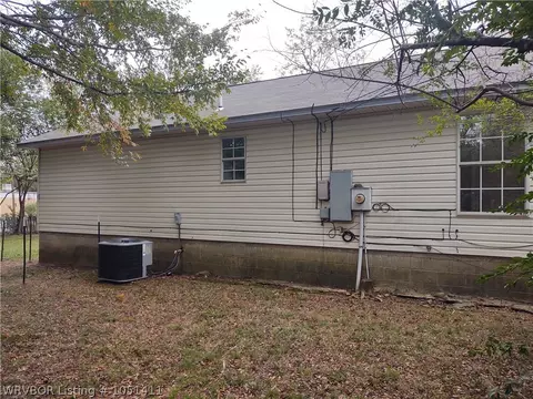 451 Cedar St, Waldron, AR 72958 photo 9