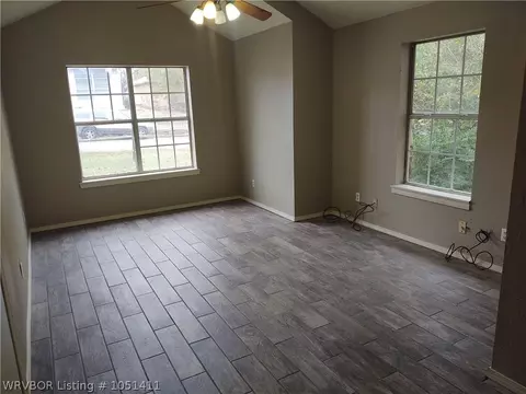 451 Cedar St, Waldron, AR 72958 photo 2