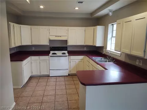 451 Cedar St, Waldron, AR 72958 photo 4
