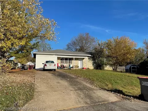 1320 Kim Cir, Lavaca, AR 72941 photo 1