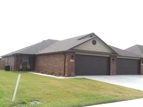 1002 Springhill Rd, Barling, AR 72923 photo 1