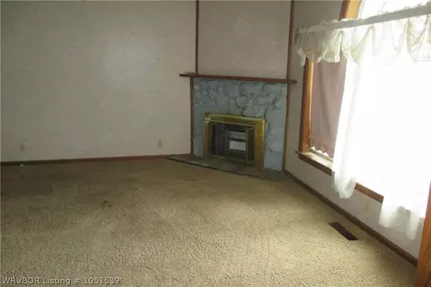 815 Wood, Paris, AR 72855 photo 6