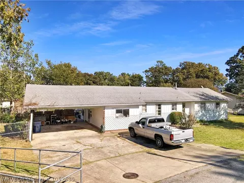 4801 S V St, Fort Smith, AR 72903 photo 1