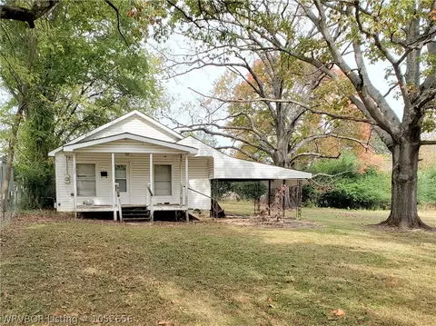 116 Walker St, Ozark, AR 72949 photo 2