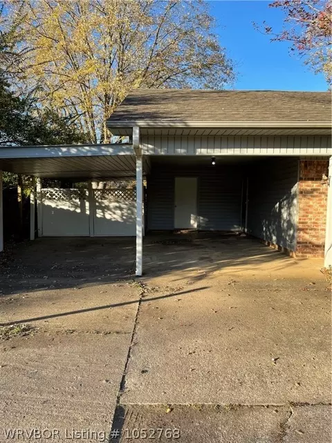 1807 Harkey St, Paris, AR 72855 photo 3