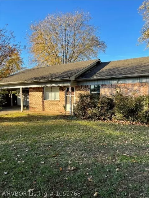 1807 Harkey St, Paris, AR 72855 photo 2