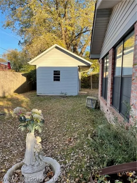 1807 Harkey St, Paris, AR 72855 photo 7