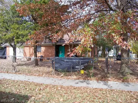 1923 N J St, Fort Smith, AR 72901 photo 1