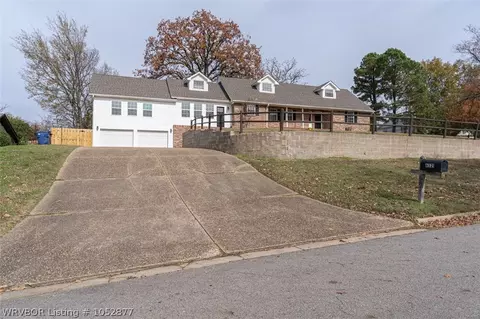 6521 S Q St, Fort Smith, AR 72903 photo 2