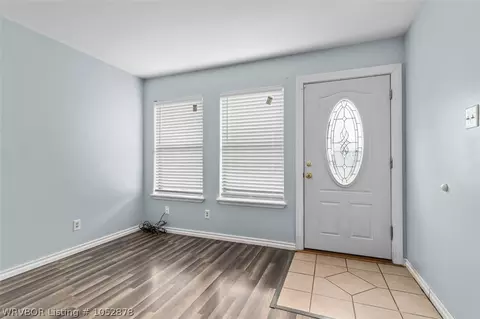 1385 15th Ter, Barling, AR 72923 photo 4