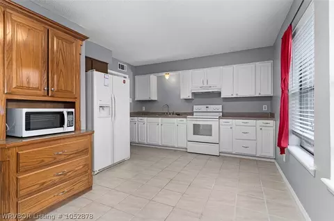 1385 15th Ter, Barling, AR 72923 photo 8