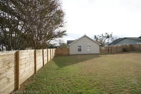 6837 Jackson St, Fort Smith, AR 72903 photo 4