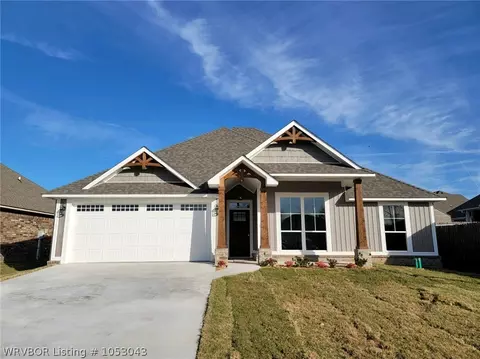2210 Regency Ln, Barling, AR 72923 photo 1