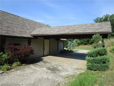 1710 Highway 10, Hackett, AR 72937 photo 4