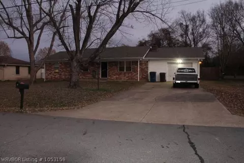 7509 Martin Dr, Fort Smith, AR 72908 photo 4