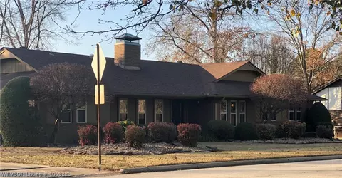 9916 Jenny Lind Rd, Fort Smith, AR 72908 photo 1