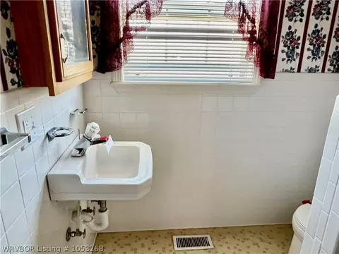 207 W Spring St, Ozark, AR 72949 photo 13