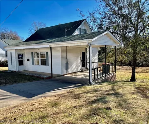 207 W Spring St, Ozark, AR 72949 photo 2