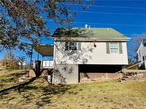 207 W Spring St, Ozark, AR 72949 photo 5