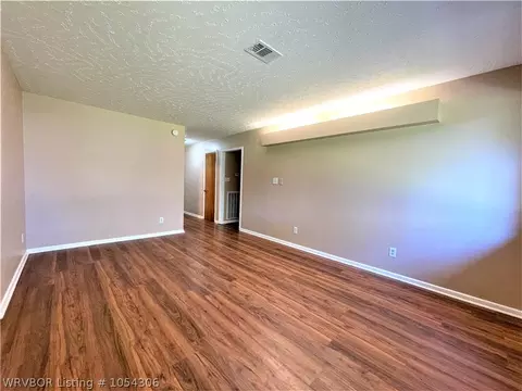 916 N 3rd St, Ozark, AR 72949 photo 8