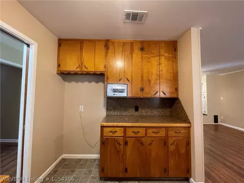 916 N 3rd St, Ozark, AR 72949 photo 6