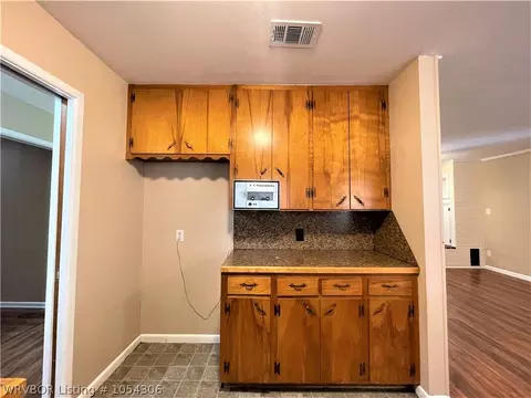 916 N 3rd St, Ozark, AR 72949 photo 12