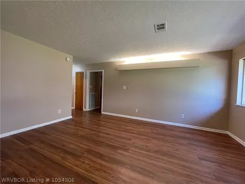 916 N 3rd St, Ozark, AR 72949 photo 10