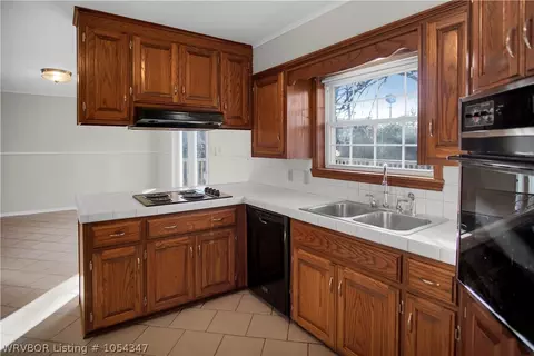 2102 S 64th St, Fort Smith, AR 72903 photo 9