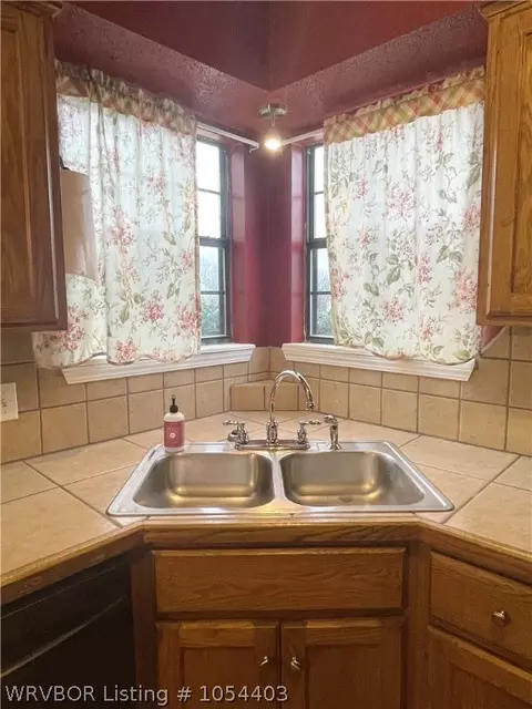 403 Timber View Ln, Van Buren, AR 72956 photo 4