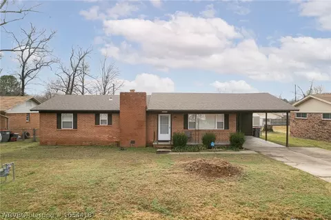 1105 C St, Barling, AR 72923 photo 2
