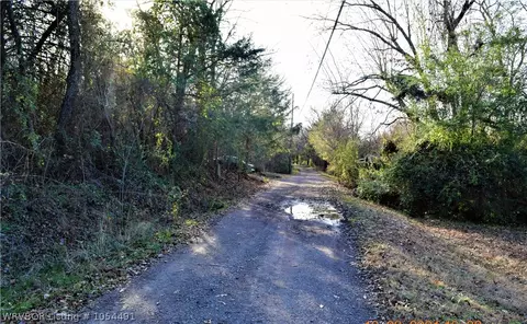 2704 Backbone Rd, Greenwood, AR 72936 photo 12