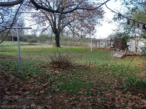 1110 P St, Barling, AR 72923 photo 4