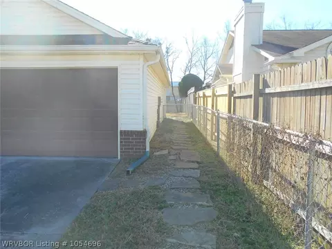 6708 Sunchase Ln, Fort Smith, AR 72903 photo 2