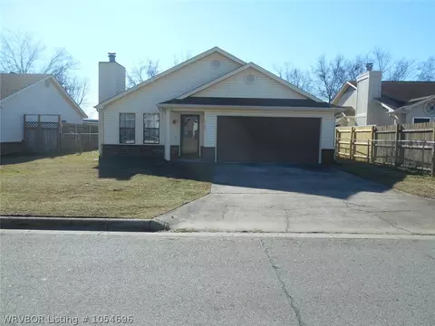 6708 Sunchase Ln, Fort Smith, AR 72903 photo 1