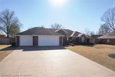 6404 Maplefield Dr, Fort Smith, AR 72916 photo 3