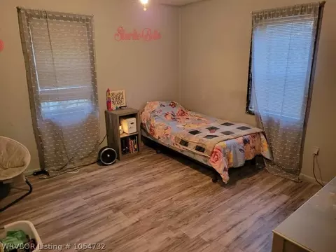 1817 Kris Dr, Ozark, AR 72949 photo 5