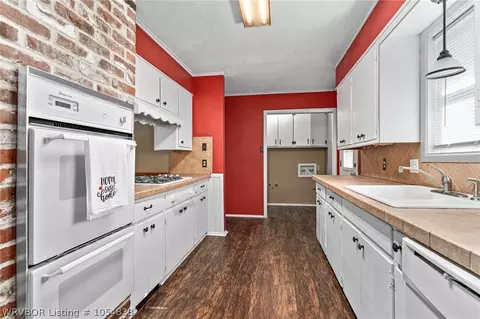 2416 Ionia, Fort Smith, AR 72901 photo 5