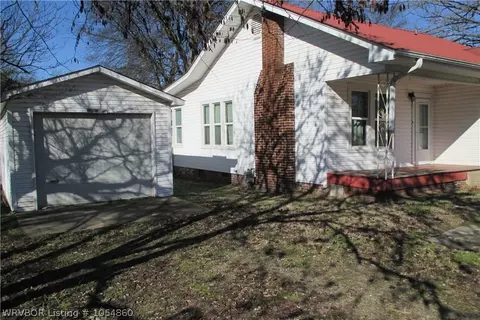 502 Third, Paris, AR 72855 photo 2