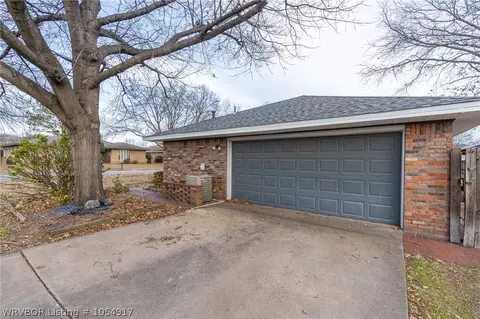 8000 Adam Dr, Fort Smith, AR 72903 photo 3