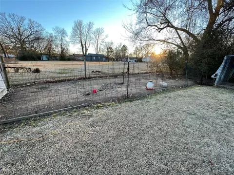 1404 E Brazil Ave, Fort Smith, AR 72908 photo 17
