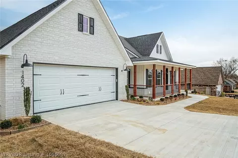 1402 Springhills Dr, Alma, AR 72921 photo 2